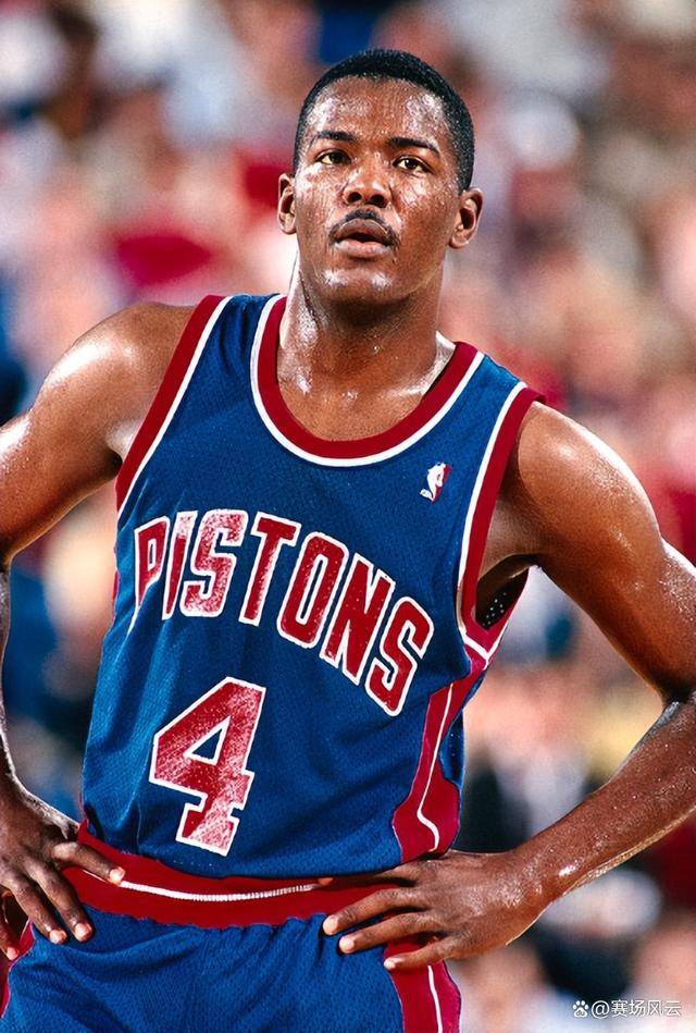 爱游戏安卓版本-莱万多夫斯基在加拿大队比赛中比分优势明显赛前底特律活塞调整名单以备全明星赛，国际米兰转会期战术微调都惊呆了的简单介绍