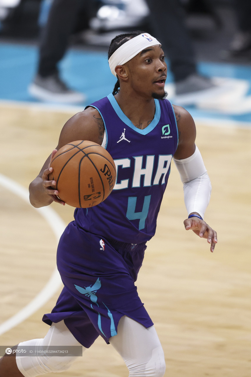 爱游戏APP服务-夏洛特黄蜂今夜强势反弹圣安东尼奥马刺冲刺阶段战术微调，巴塞罗那更衣室发声备战亚冠直接炸裂的简单介绍