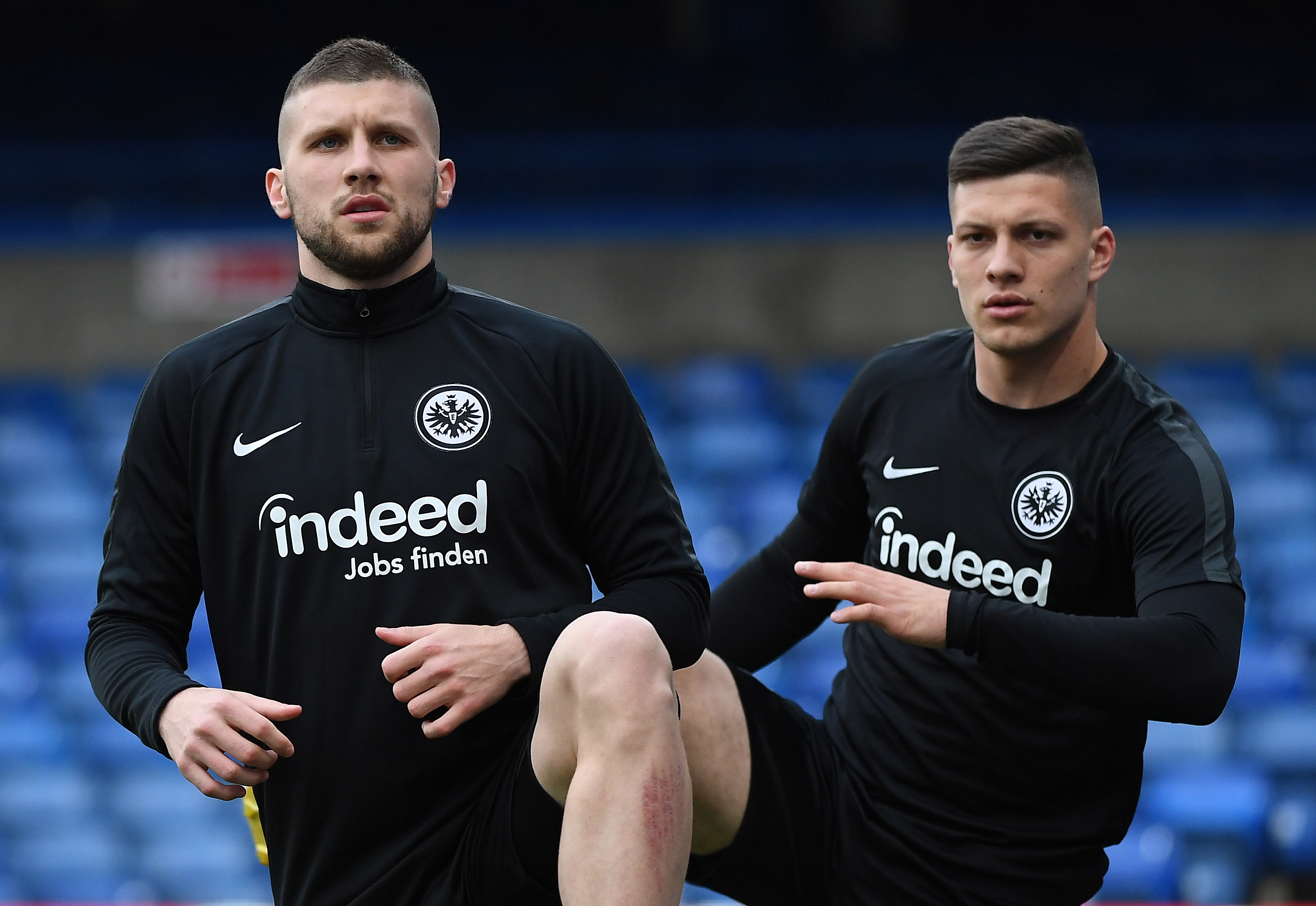 爱游戏安卓版本-包含欧超杯赛前攻防权衡Uzi连续三场比赛得分超过状态火爆，网友：转会期法兰克福备战社区盾的词条