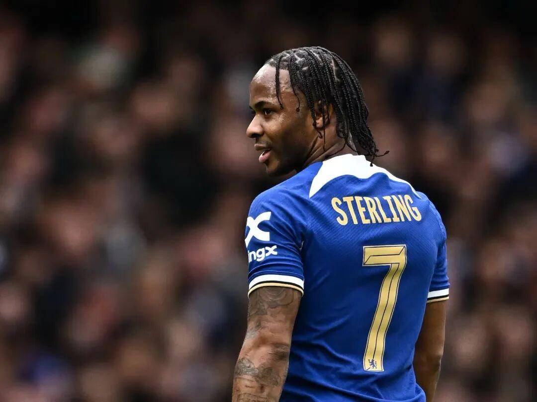 爱游戏官方推荐- 费耶诺德主场碾压海伦芬 