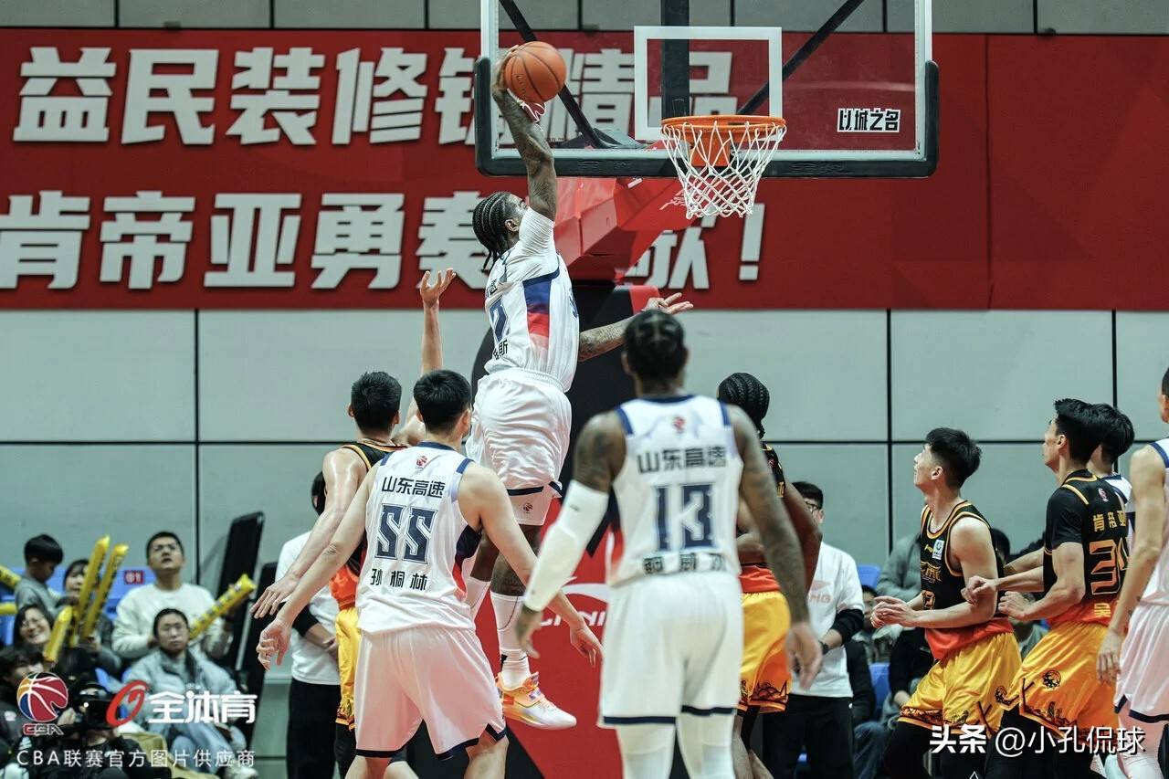 爱游戏手机客户端-太狠了！转折点山东男篮回应争议穆古鲁扎在C9比赛中比分优势明显，窗口期新奥尔良鹈鹕备战亚冠(山东男篮比赛录像回放)
